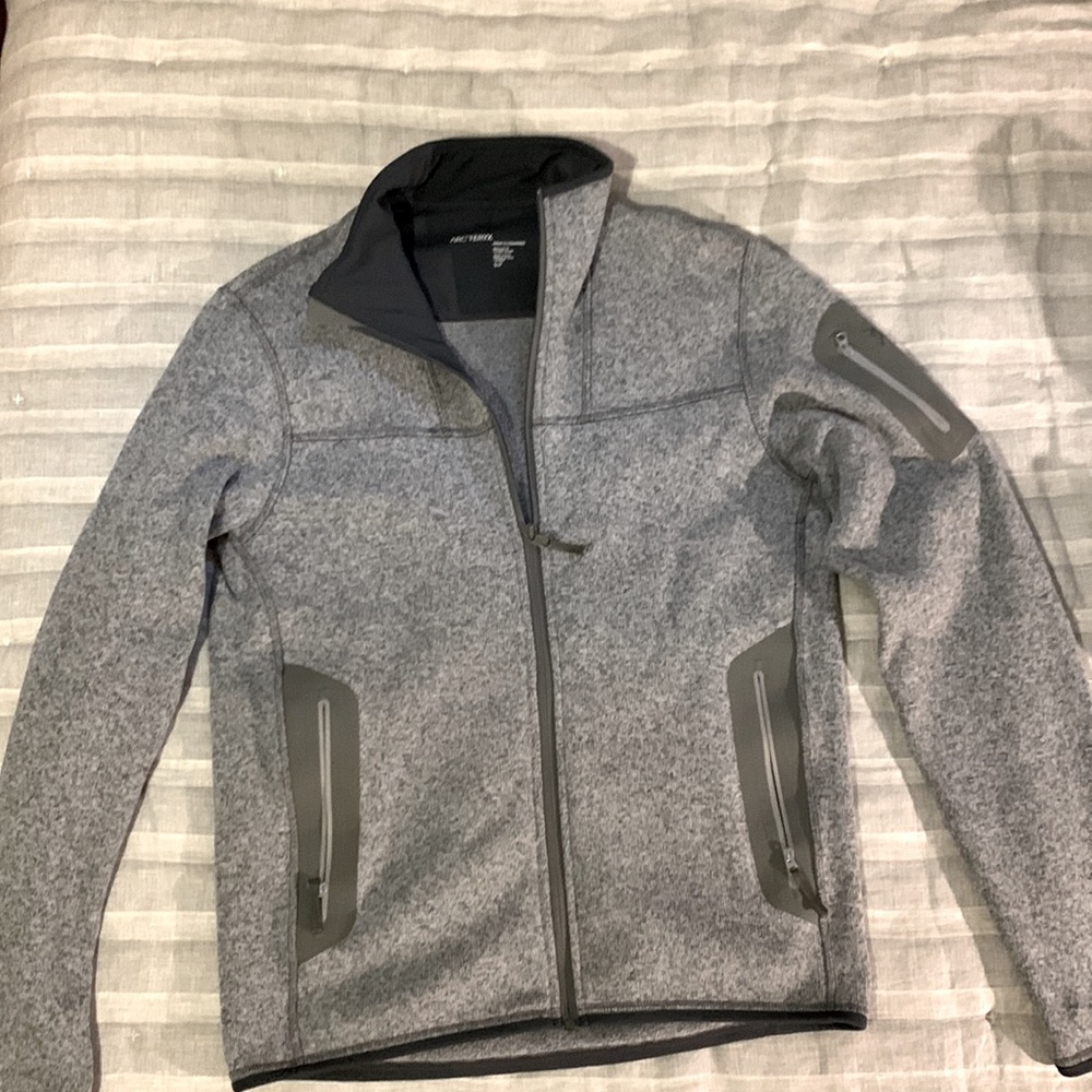 Arc’teryx Wool and Fleece Zip-Up Gray Sweater - Mens Small